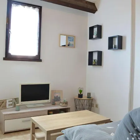 Appartement Fleury-Saint-Pierre-La-Mer, 2 Pieces, 6 Personnes - Fr-1-229D-102